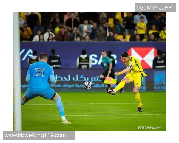 足球巨星炫技视频集锦精彩绝伦 展现极致球场技巧与个人魅力