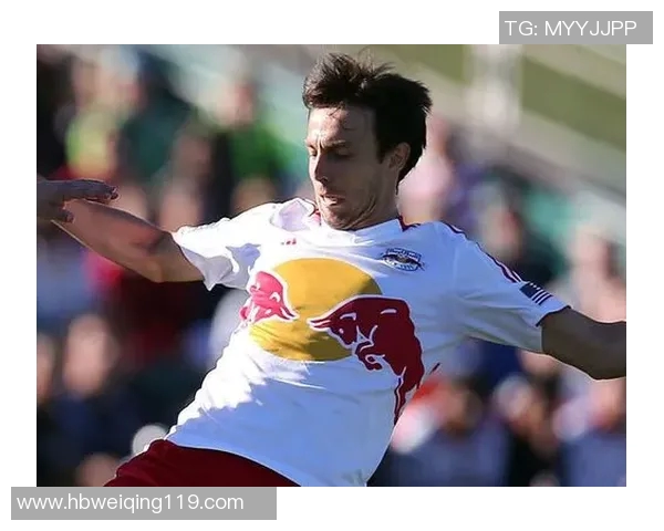 踢足球引领潮流的世界级球星们及其背后的故事和影响力